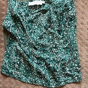 ASTR Women’s green flower top, size medium NWOT